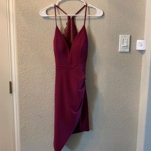 Cute lace backless dress. Size Small. Wine color